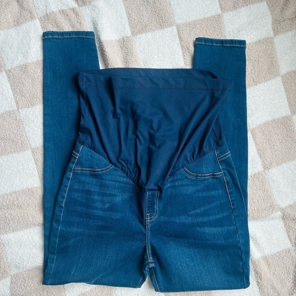 Pinkblush maternity full panel skinny jeans size 32 nwt